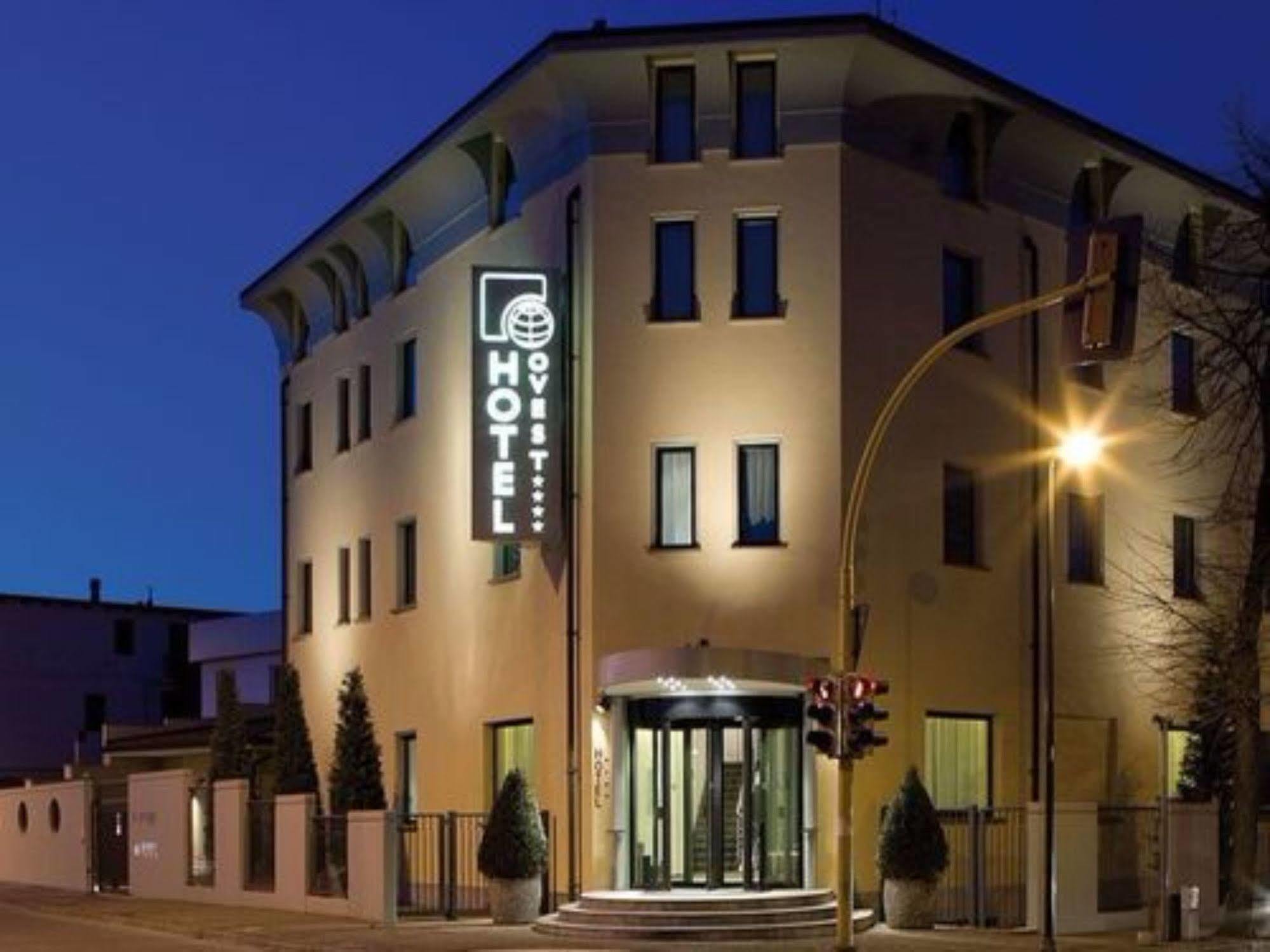 Hotel Ovest Piacenza Exterior foto
