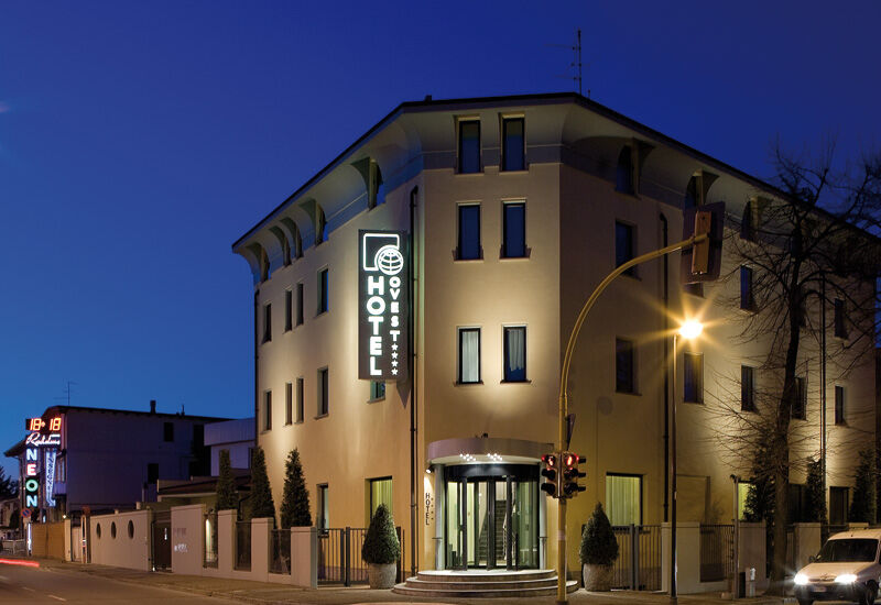 Hotel Ovest Piacenza Exterior foto